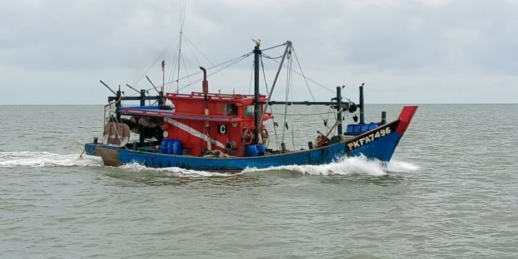 KKP Berhasil Gagalkan Aksi 1 Kapal Ikan Asing Ilegal di Selat Malaka