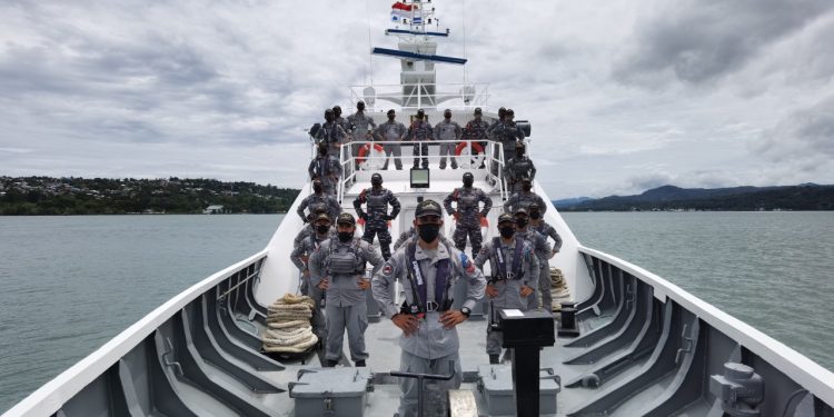 Personel Bakamla RI di Zona Maritim Timur Latihan Kesiapan Operasi