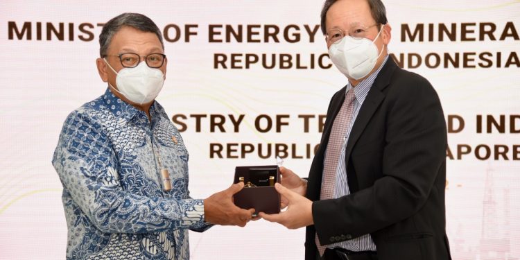 Perkuat Transisi Energi, Indonesia dan Singapura Gelar Pertemuan Bilateral Bidang Energi