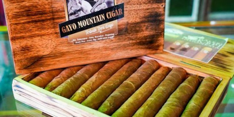 Menteri Teten Dukung Perkuatan Brand dan Perluasan Pasar Cerutu Khas Gayo