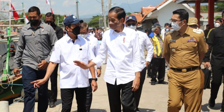 Menteri Trenggono Dampingi Presiden Serap Aspirasi Nelayan Cirebon