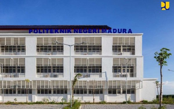 Kementerian PUPR Selesaikan Pembangunan Bengkel Politeknik Negeri Madura dan Stadion Gelora Bangkalan